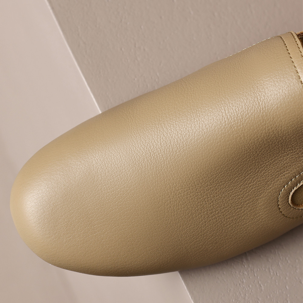 Women's Leather Slip-On Flats: Comfy Moccasins for Casual Wear 4 b2272