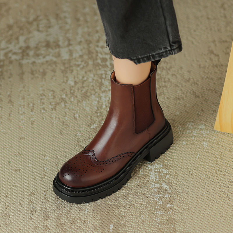 2024 Winter Retro Shoes Women ANKLE Boots designer PU Leather Bullock fur boots cbcb