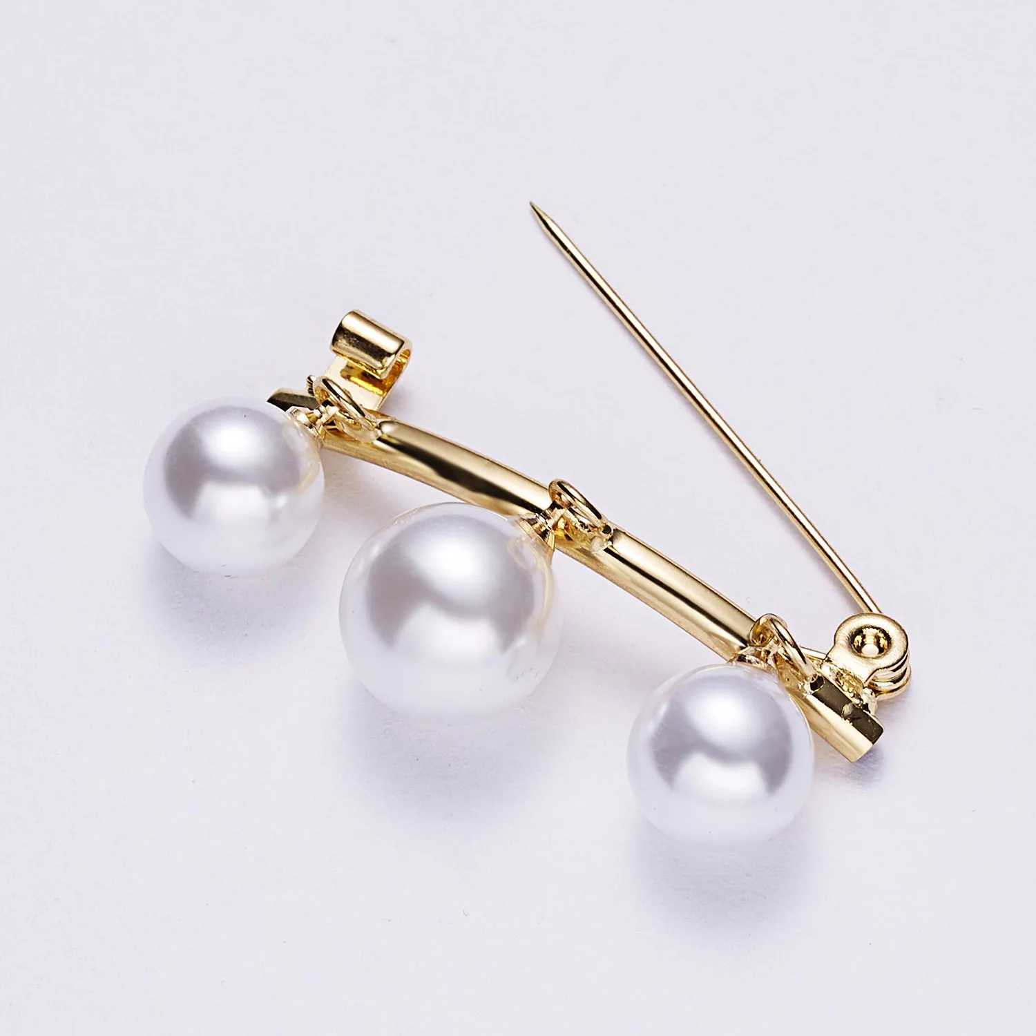 Elegant Fashion Pearls Brooch Pins For Women Fixed Straps Charm Safe Pin Brooches Clothing Clip Badge Dress Buckle Diy JewelryX240914