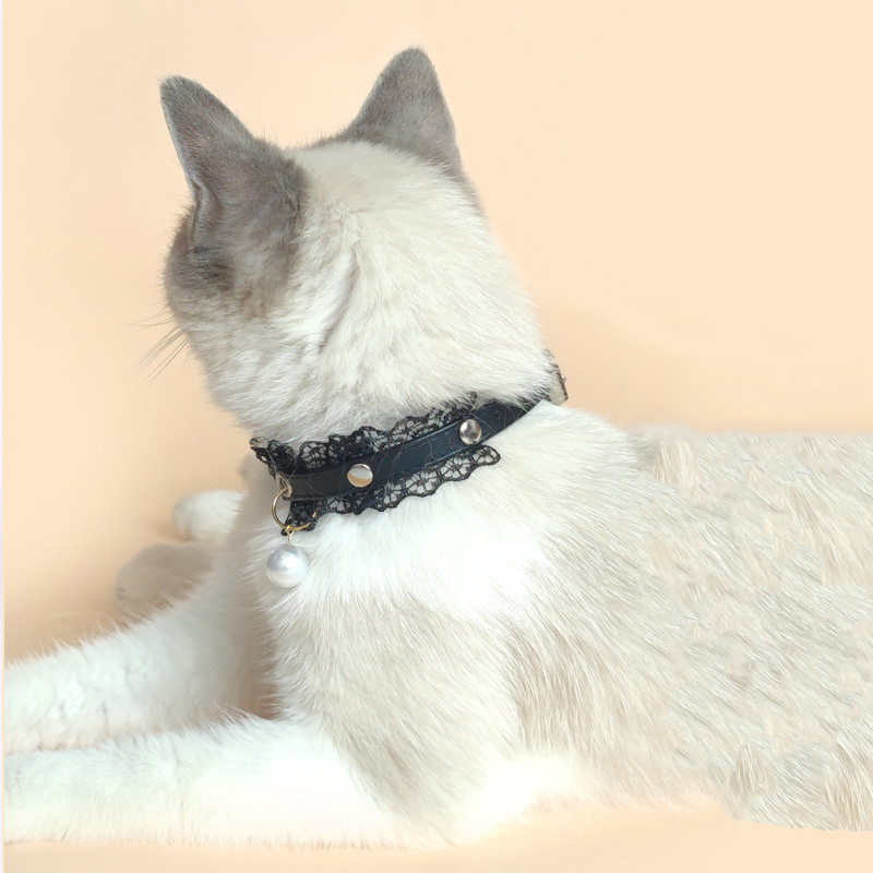 PU Leather Pet Collar Imitation Pearl Charm Cat Collar Faux Leather Pet Collar with Lace Trim Pet Collar for Cats and Small Dogs