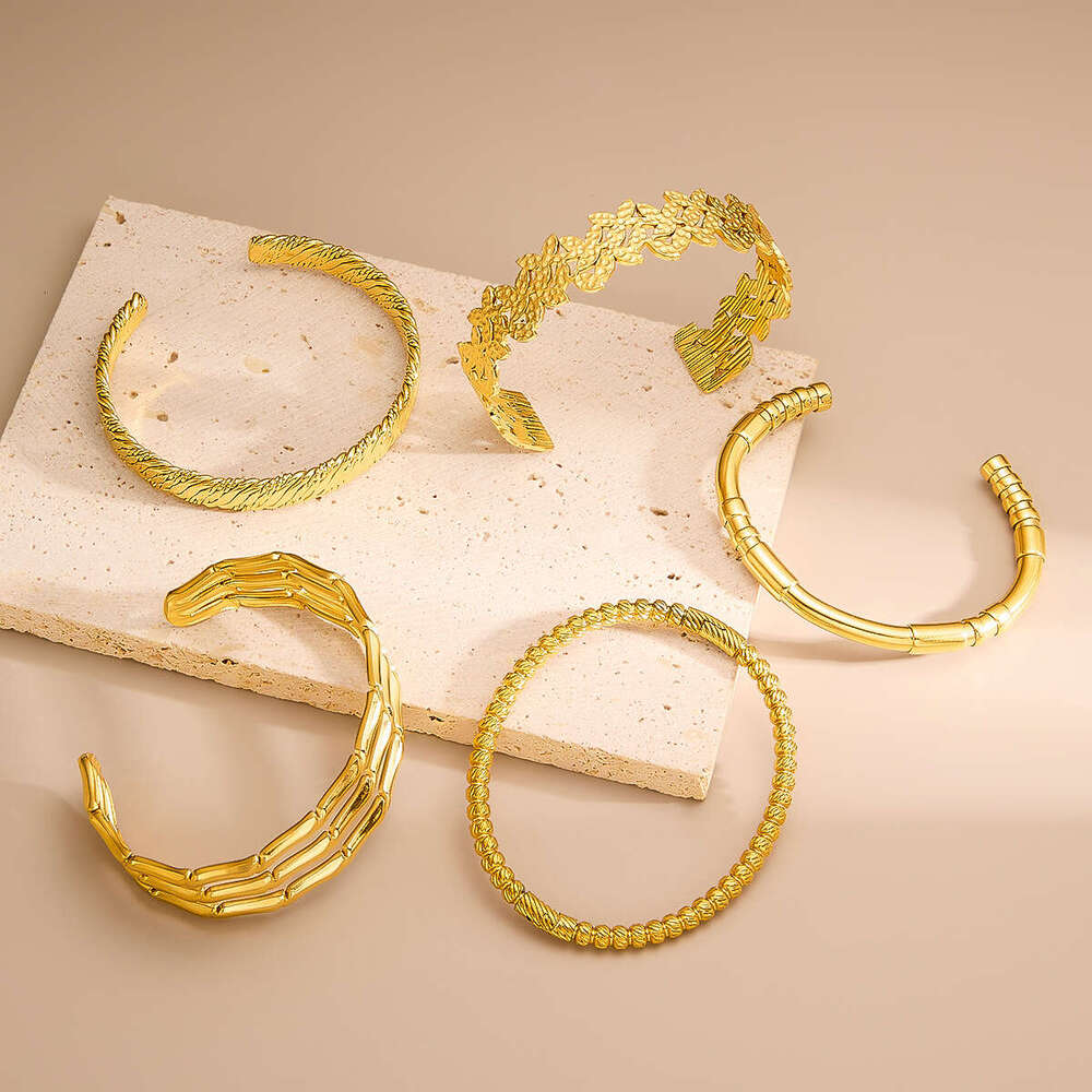 Designer Bracelet Titanium steel bracelet for women plated with 18k gold non fading adjustable bracelet for women versatile and high-end feel handmade