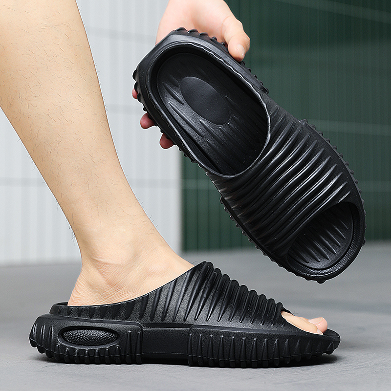 Fashion Men Slippers Indoor Outdoor Sandals Beach Soft Sole Slides Design Men Casual Shoes Flip-flops Non-slip Home Slippers