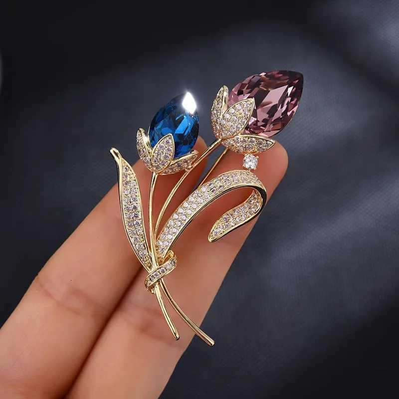 Ladies Novelty Retro Twin Flower Brooch High-grade Womens Exquisite Crystal Flower Corsage Anti-slip Pin Suit AccessoriesX240914