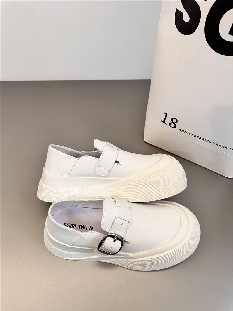 Hi, high-quality big head women's belt Buck flat shoes leather casual thick heels shoes