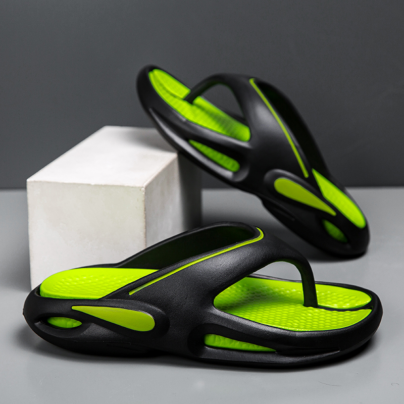 New Men's Slippers Outdoor Indoor Flip Flops Soft Sole Slides Comfortable Men Beach Sandals Non-slip Home Men Slippers 45 46