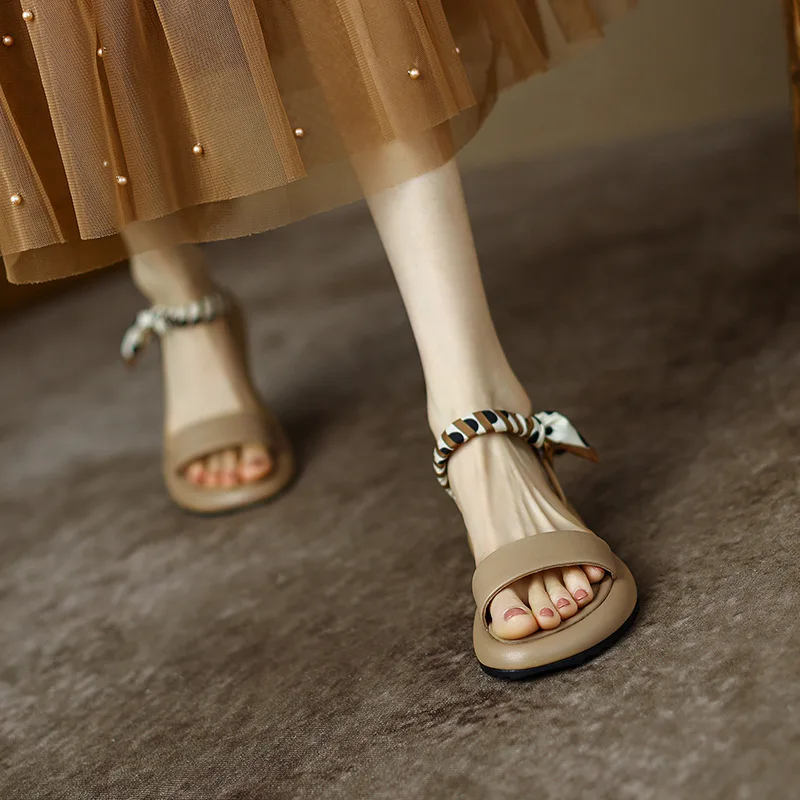 Vintage Brown Sandals New Summer Low New Heel Roman with Open Toe Ladies Simple Stripe Flat Bottom Women Shoes e44c
