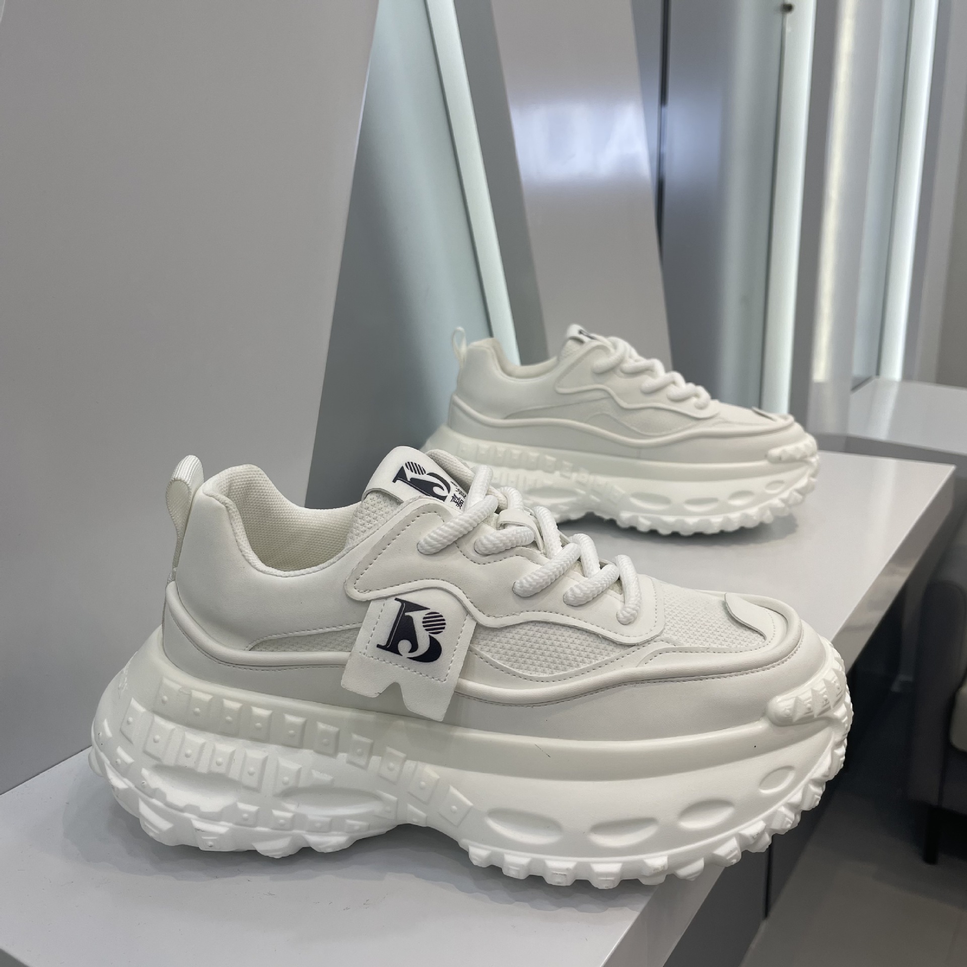 Ddmybear Men's Summer High-End Breathable Thick Sole Height Increasing Dad Anti Slip Trendy Brand White Casual Sports Shoes Chinese Brand Shoes F