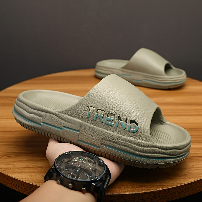 2023 Trend Men Slippers Outdoor Sandals Beach Soft Thick Sole Slides Men Casual Shoes Mens Flip-flops Indoor Home Slippers Slide