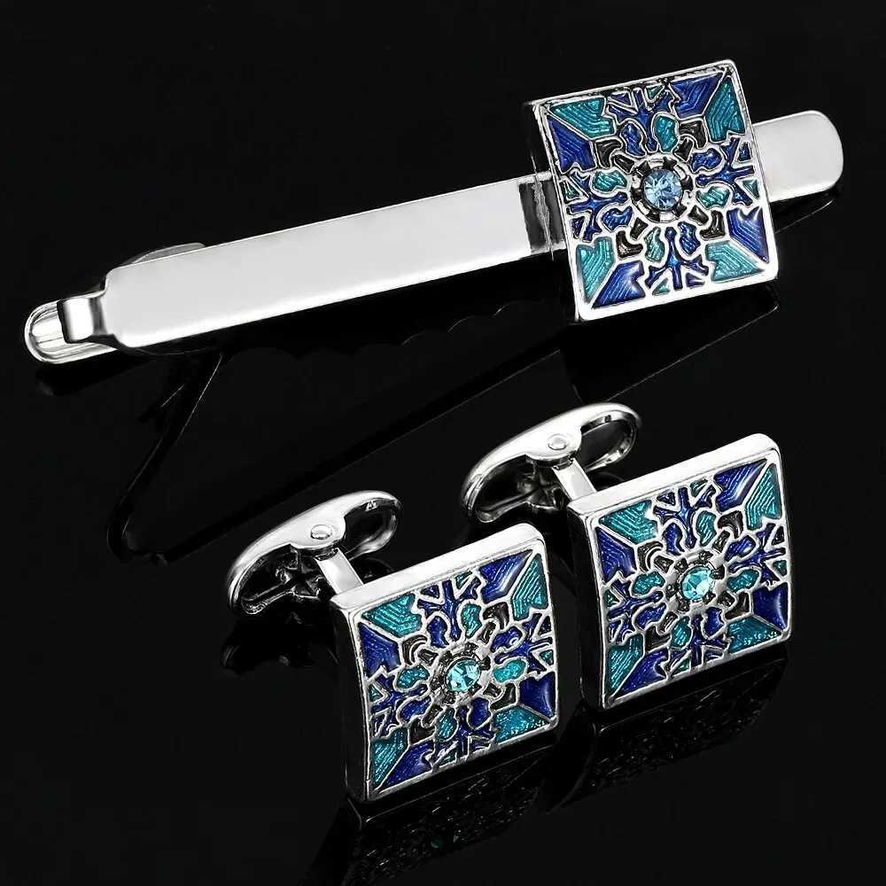 Blue Retro Palace Pattern Mens Cufflinks and Tie Clip Set Round Square Shaped Unique Whale Back Closure For Festival GiftX240914