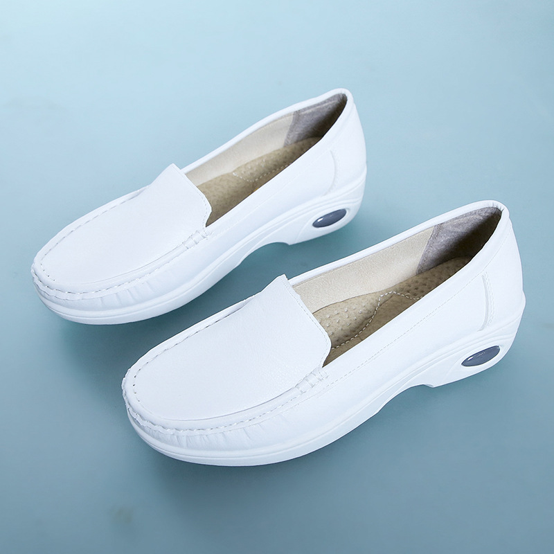 2022 Women Shoes Spring Autumn Leather Flats Woman Footwear Slip on Loafers Mother Moccasins Shoes Female Wedge Shoes Large Size