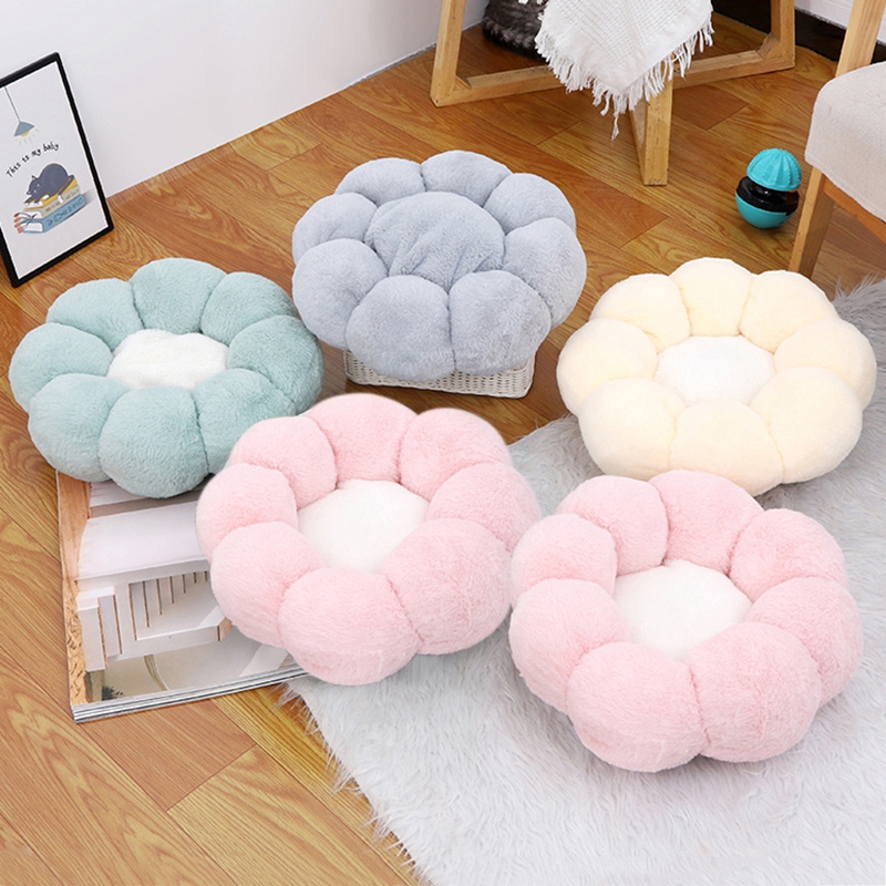 Soft Round Plush Cat Dog Bed Winter Warm Bed Flower Shape Bed for Pet Coral Fleece Breathable Cat Accessories Bed Pet Products