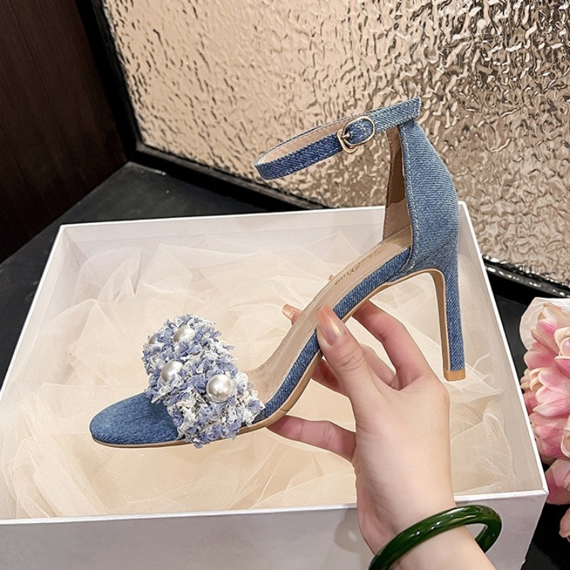 New 2024 Summer Pearl Sandals Round Head New Open Toe Fashion All-in-one Korean One-e Belt Denim High Heels b791