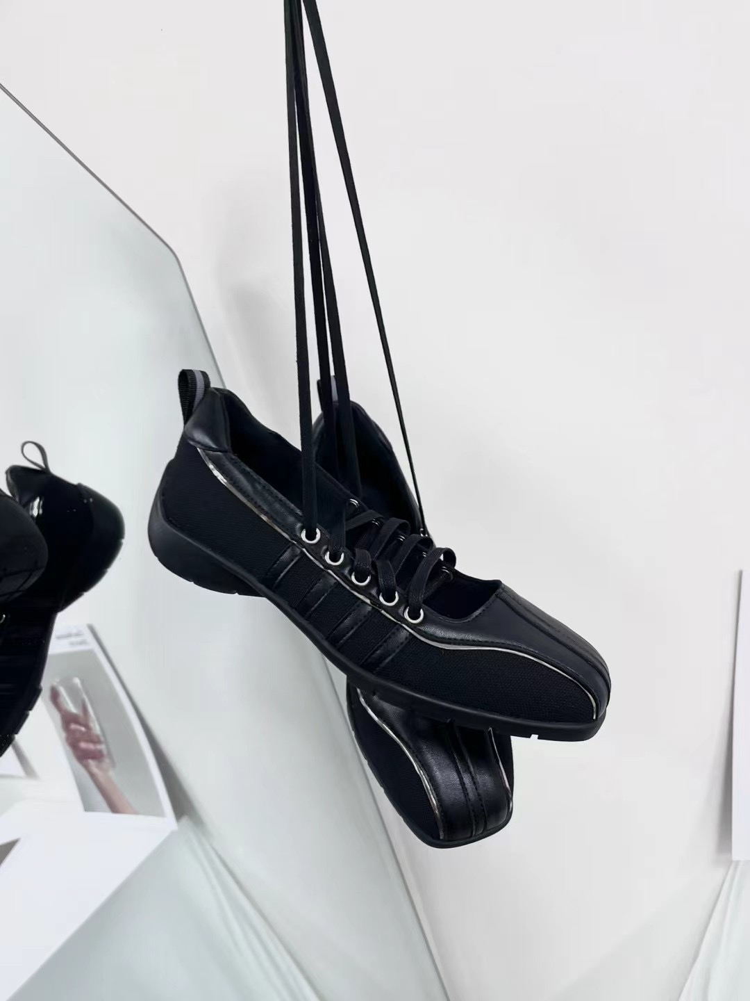 2025 new Sandal Female Low-Heeled Shoes With Strap Summer Girls Outside Low-heeled Buckle Clogs Fashion Retro Beige New Comfort Cle b7a4