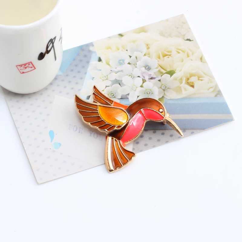 Vintage Jewelry Brooches for Women Colorful Enamel Pins Metal Birds Cute Broach Bird Hummingbird Badge High Quality AccessoriesX240914