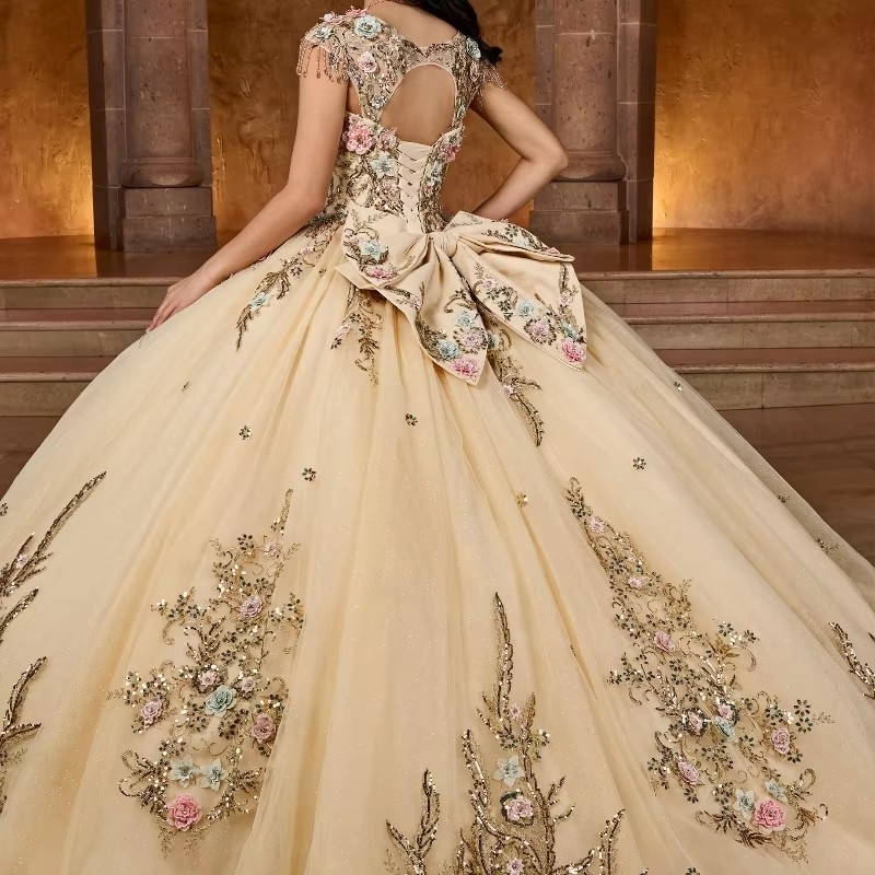 Champagne Shiny Princess Ball Gown Quinceanera Dresses Off The Shoulder Sequined Applique Lace Beads Bow Tull Sweet 16 Dress Vestido De 15 Anos