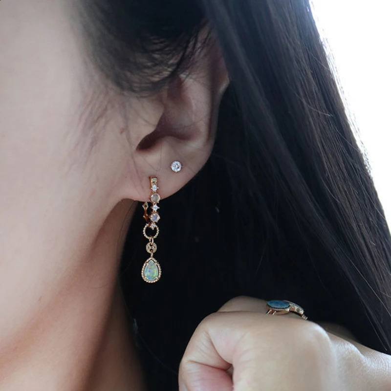 Fashion Style Colored Opal Female Pendant Earrings Water Drop Pendant Retro Exquisite Simple High End Jewelry 240911