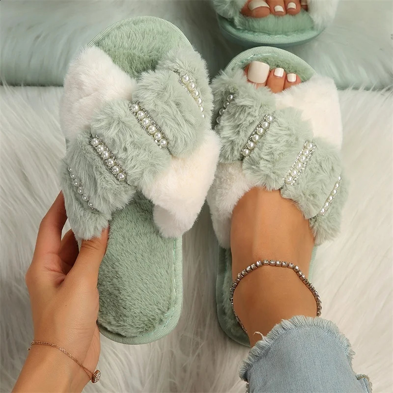 Women Fashion Warm Fluffy Slippers Cozy Faux Fur Cross Indoor Floor Slides Flat Soft Furry Ladies Female Celebrities Flip Flops 240914