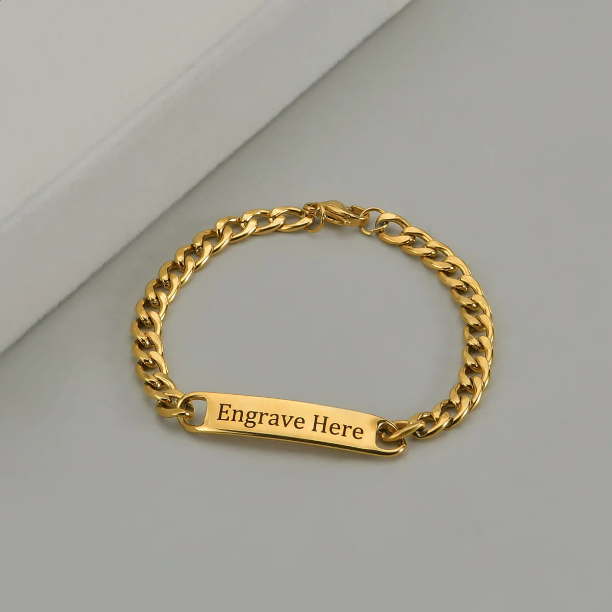 Akizoom Punk Engrave Name Custom Bracelets Gold Color Stainless Steel Thick Hand Chain Customized Couple Men Women Jewelry Gift 240914