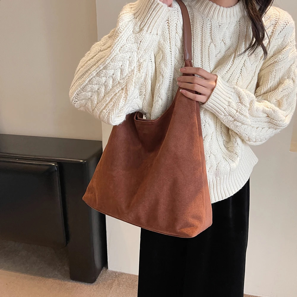 Vintage Womens Bag Large Capacity Suede Shoulder Bag Solid Color Simple Casual Bag Autumn Winter Classical Tote Bags 240913