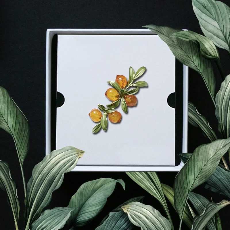 Exquisite Retro Rustic Plant Button Pin Literary Mori Orange Glazed Berry Brooch Design Temperament Delicate Pin AccessoriesX240914