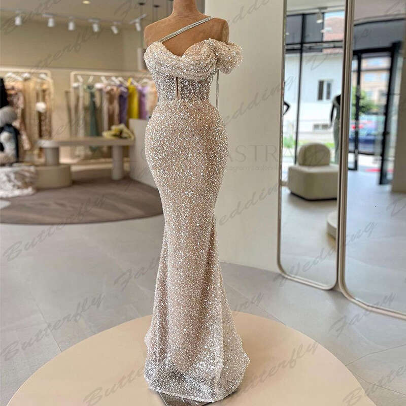 Elegant Beautiful Evening Dresses Fascinating Sparkg Beading Sexy Mermaid Off Shoulder Sleeveless Simple Mopping Prom Gowns
