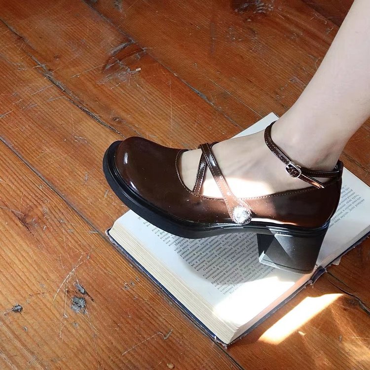 Women Retro Shoes Round Toe Branded Pumps 2023 Beige High Heels Mary Jane Sandals Ladies Classic Style Fashion Leather New Spring La 7740