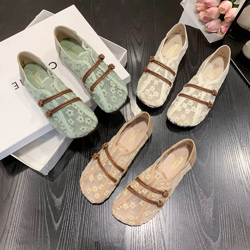 2024 Summer Woman's Mesh Hollow Out Flat Casual Shoes Sweet Soft Sole Slip on Breathable Shoes Female Flat Walking Shoes