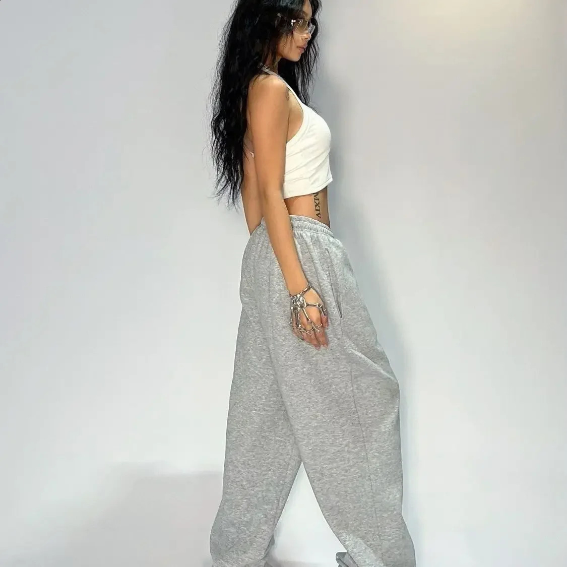 Kpop Y2K grey jogging pants for women hippie streetwear oversized sports loose straight wide legs Trouser Korean style 240913