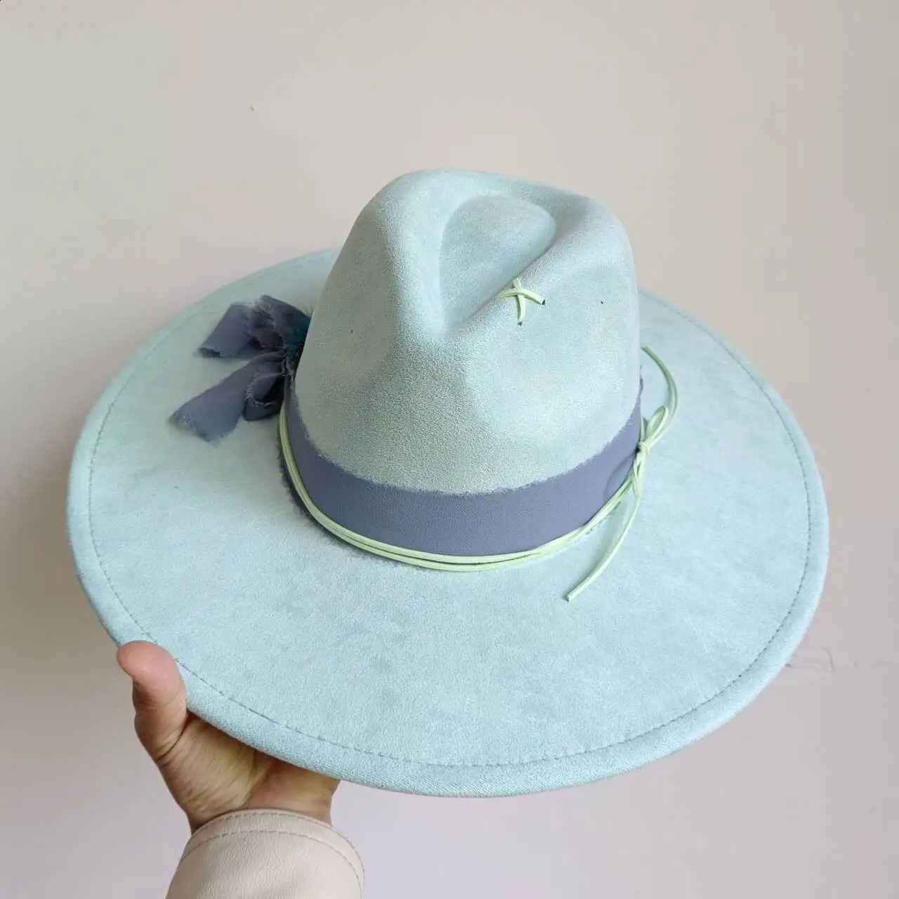 Mint green 2024 suede feather accessories 9.5cm hat brim wide brim jazz fedora womens hat sombrero hombre 240912