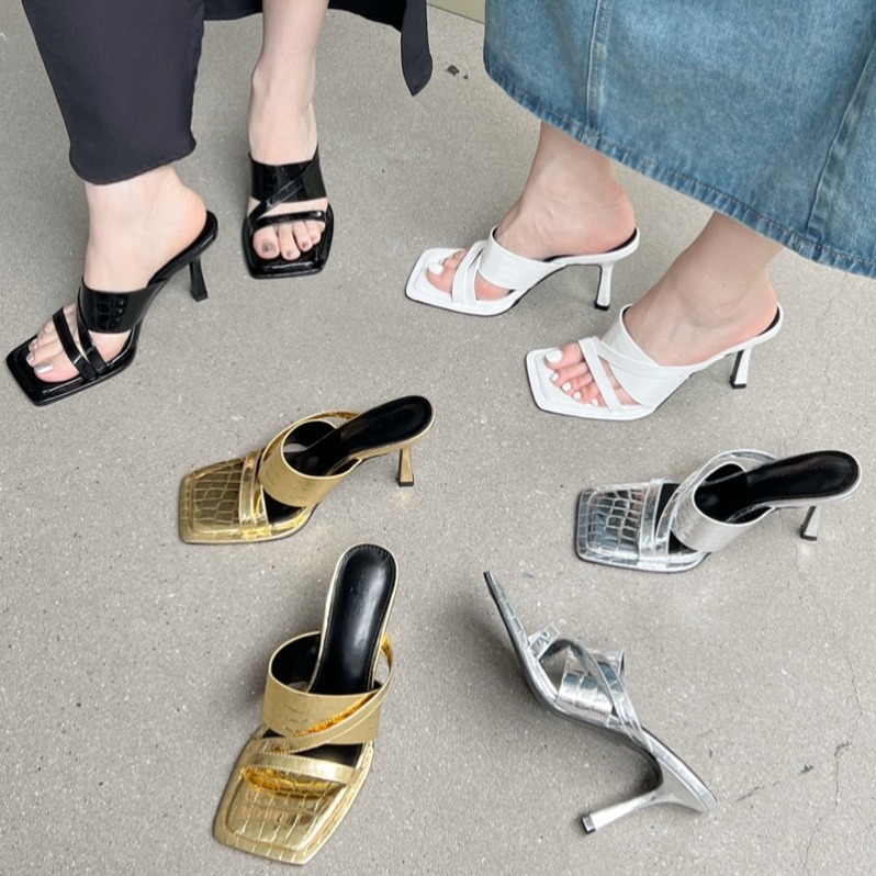 2025 new Toe Open Roman Sandals Summer Strappy Heels Black Shoes for Women Shallow Mouth All-Match Peep Square Gladiator Cat Beige 30e1