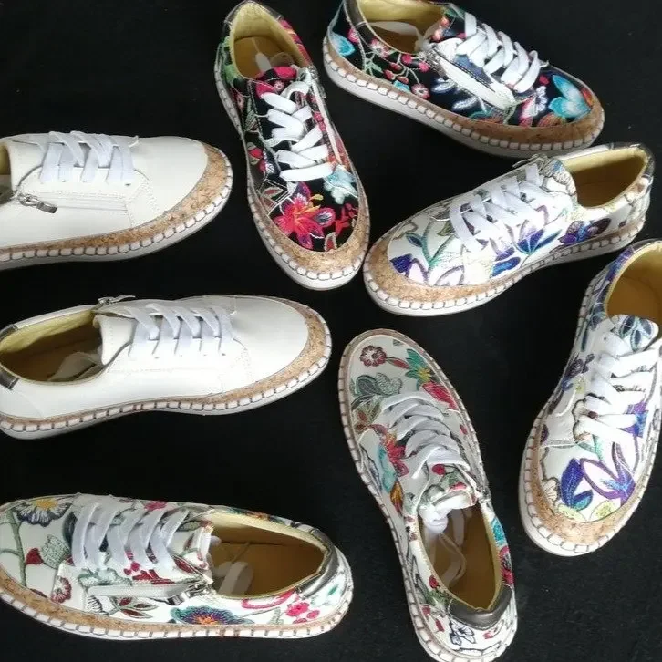 New Sneakers Elegant New ral Printed Lace Up Female Flat Fashion Round Toe Lady Vulcanized Women Casual Shoes 3664