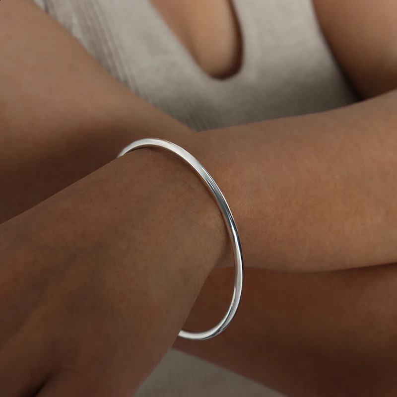 Simple Round Aperture Womens Stainless Steel Bracelet Girlfriend Gift Italian Bracelet Accessories Girl Gift 240914