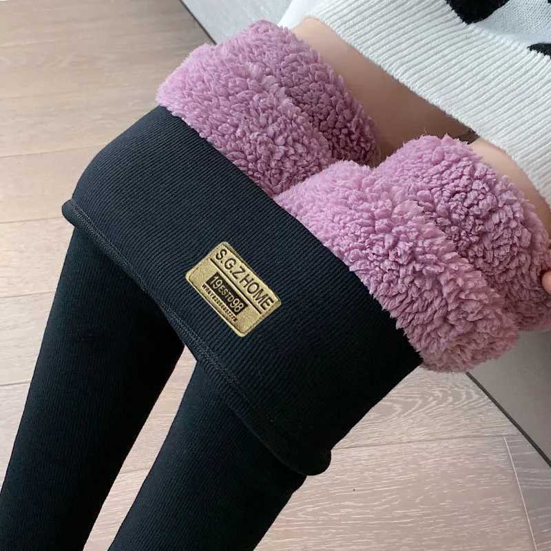 Women Thicken Casual Pants Warm Fleece Lamb Wool Winter Velvet Black Warm Leggings Cold Resistant Female High Waist PantsX240914