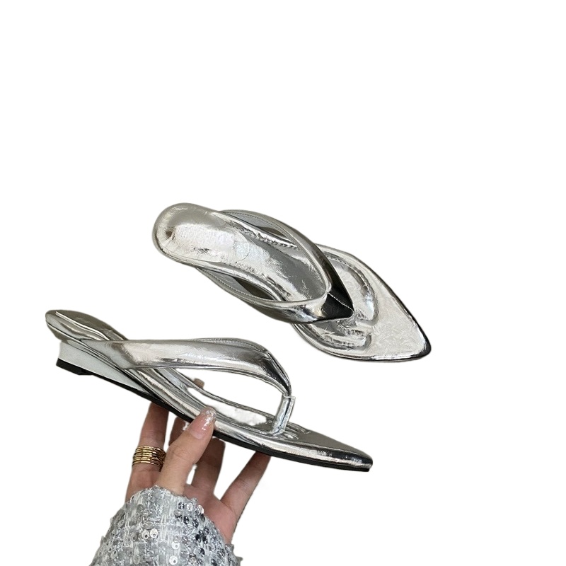 New Trendy Women Slippers Fashion Low Heel Wedge Flip-Flops Ladies Outdoor Slip on Sandals Designer Zapatos De Mujer