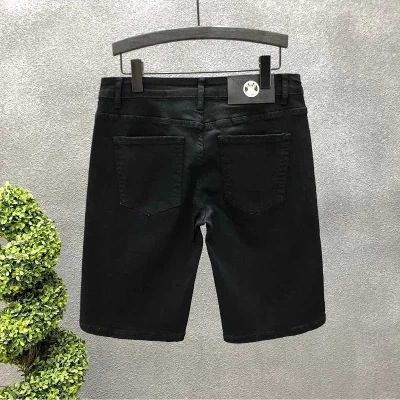 Stylish Denim Shorts For Young Men Summer Thin Style 2024 New Arrival White Five-point Jeans Loose Fit Casual PantsX240914