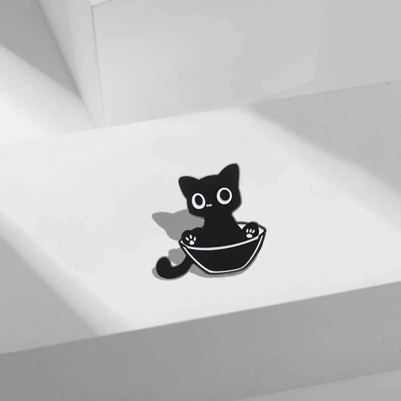 Cute Cat EnamelPinsCustomBlack Kitten Terrarium BroochesLapelBadgesCartoon AnimalJewelryGiftforKidsFriendsX240914
