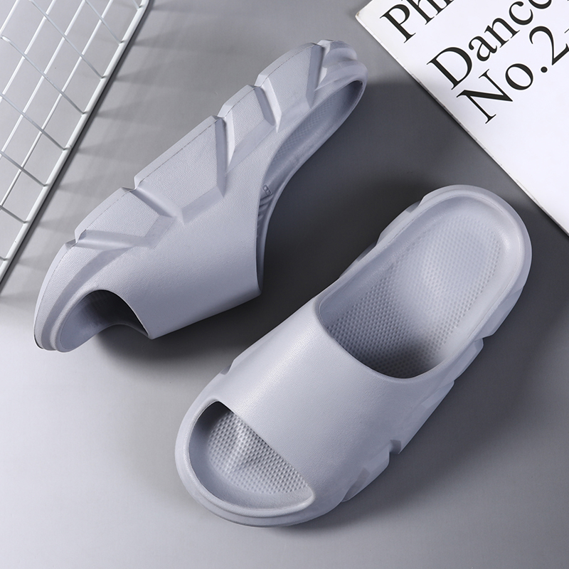 Fashion Men Slippers Indoor Outdoor Sandals Beach Soft Thick Sole Slides Casual Shoes Mens Flip-flops Home Bathroom Slippers