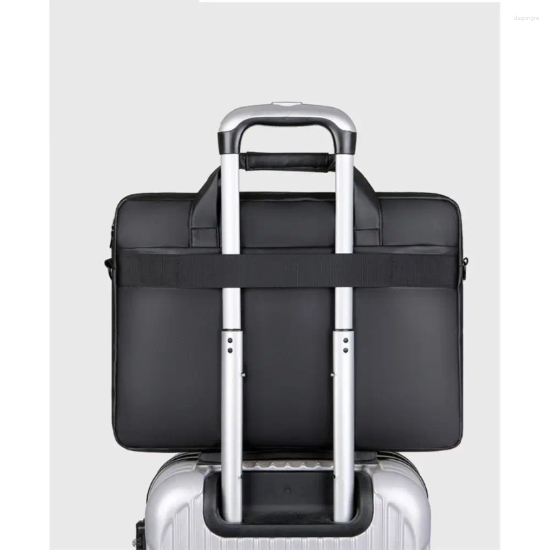Briefcases Men Briefcase Bag Simple Business Shoulder Messenger Bags Waterproof Office Handbag 15 Inch Laptop
