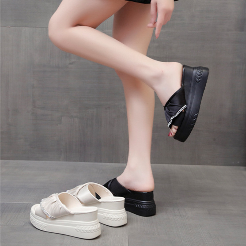 New Summer Women Platform Slippers Korean Wedge Thick Casual Sandals Outdoor Beach Slippers High Heel Solid Color Women Slides