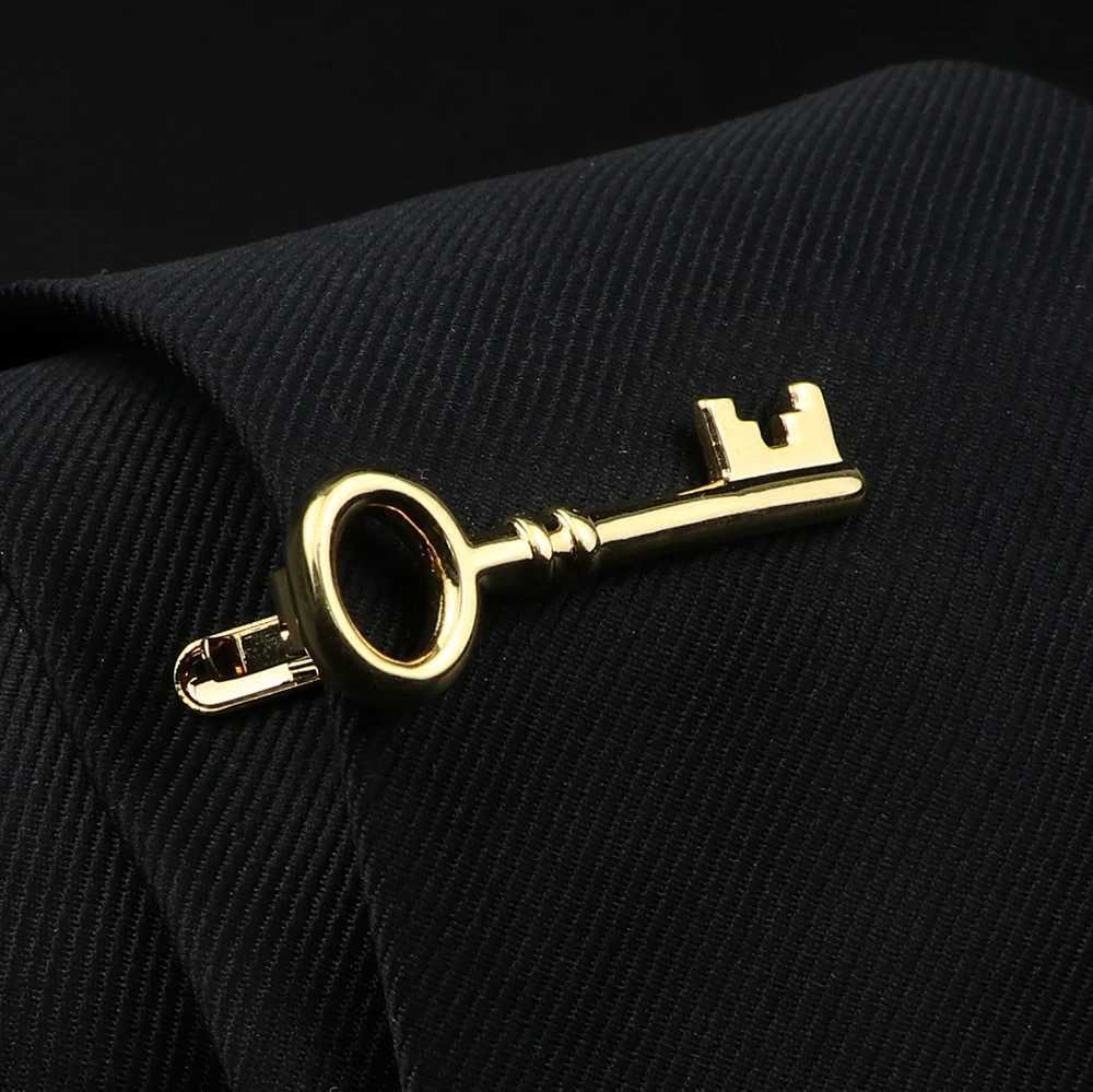 Mens Tie Clips 28 Designs Option Car Saxophone Glasses Feather Shape Metal Tie Clip Design Tie Pins Wholesale Retail Arrow ClipX240914