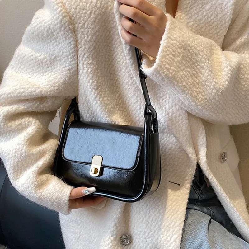 Solid color PU leather cross body bag suitable for womens spring fashion shoulder side bag handbag and wallet womens flip cover 240912