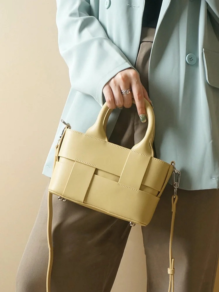 2025S designer Women Genuine Leather Tote Bags - Vintage Style Square Satchel with Crossbody Strap Handbag shoulder women bag crossbody bag