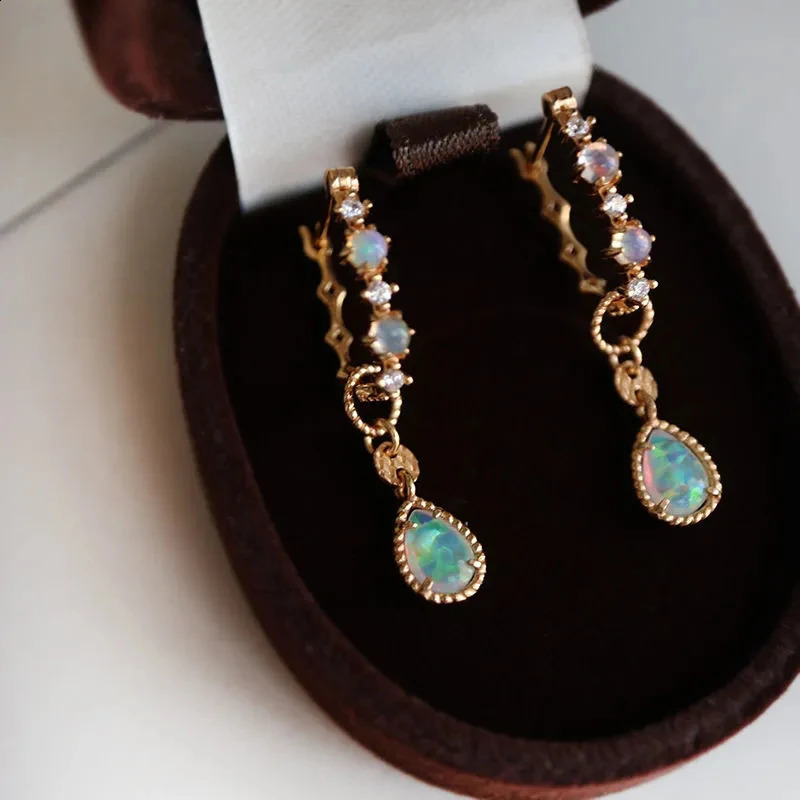 Fashion Style Colored Opal Female Pendant Earrings Water Drop Pendant Retro Exquisite Simple High End Jewelry 240911