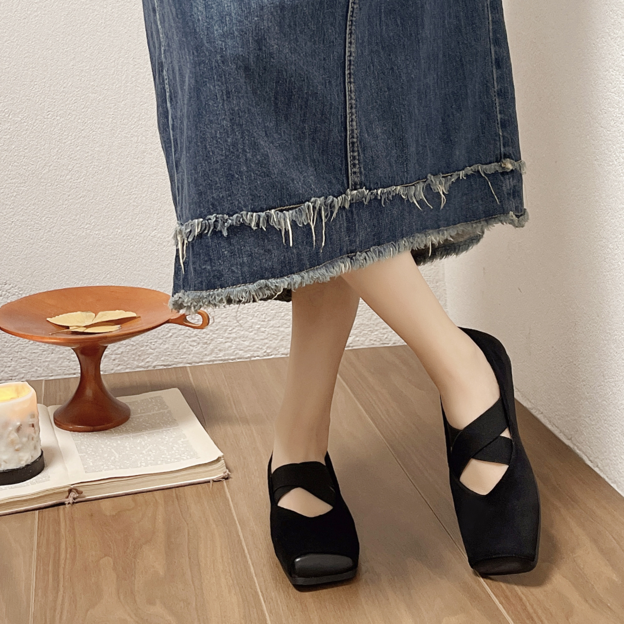 2024 Spring New Women's Shoes Fashion Retro Korean Version of Square Head Grandma Shoes Female Cross Elastic Flat Shoes Female