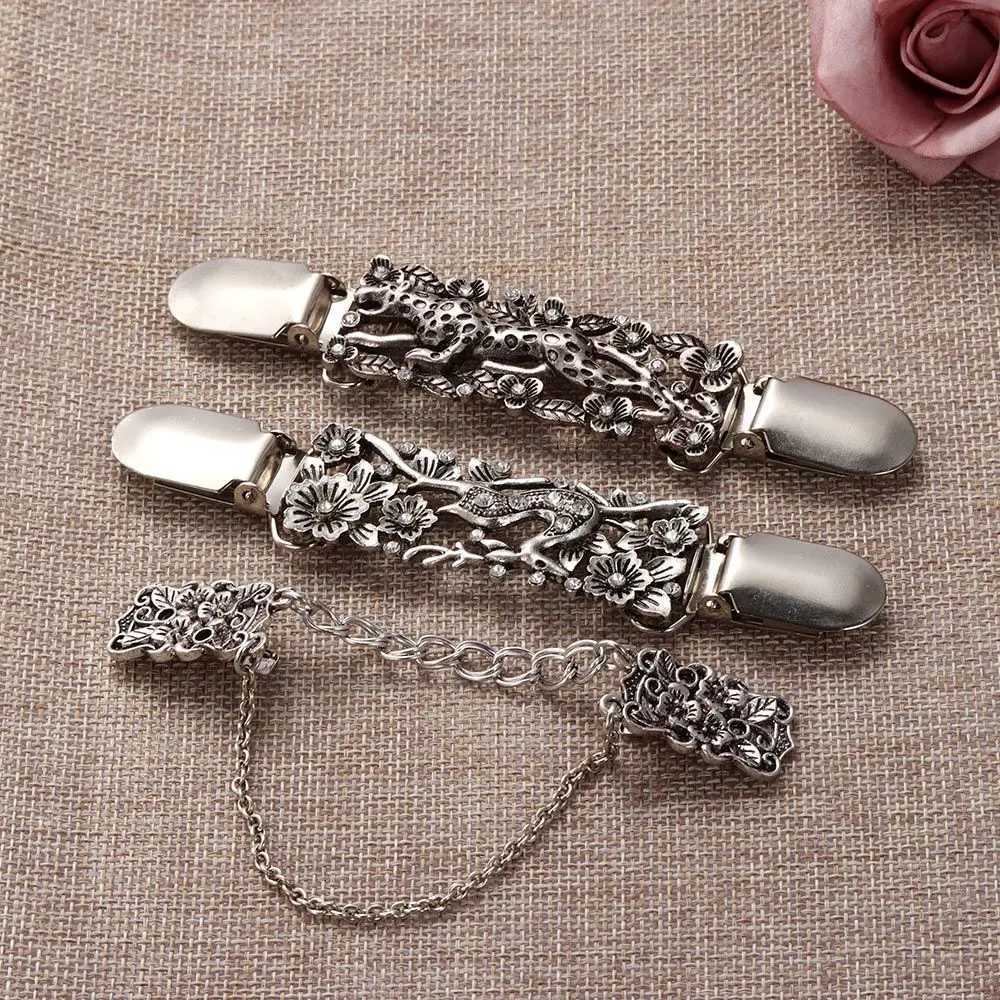 Women Carved Flower Cardigan Sweater Blouse Shawl Clips Shirt Collar Shawl Brooch Retro Duck Clip Clasps Charm Accessories GiftX240914
