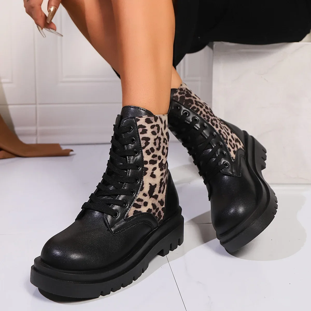 Shoes for Women 2024 Fashion Lace Up Women Boots Autumn Round Toe Leopard Print Short Chunky Heels Lace Up Plus Size Boots