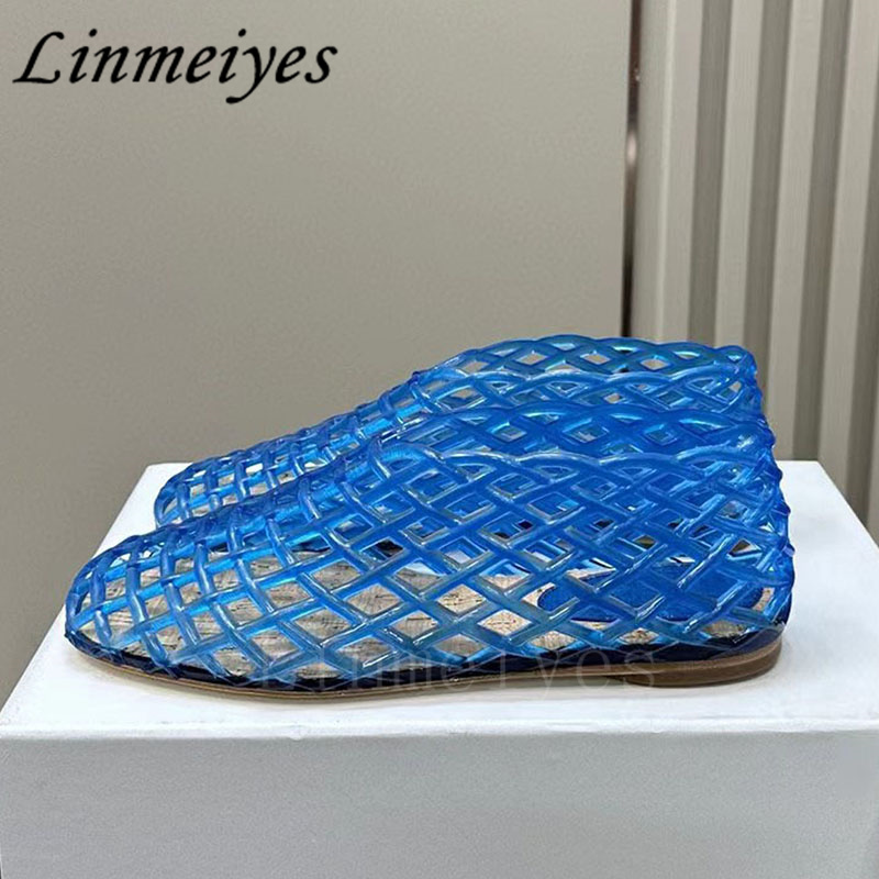 2024 New Jellies Shoes Women Rubber Hollow Out Runway Shoes Round Toe Holidays Beach Shoes Summer Comfy Flat Walk Shoes Woman