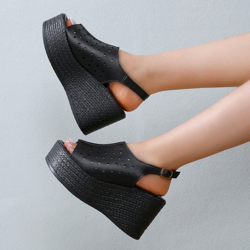 Women's Simple Retro Soft Leather Large Size Comfortable Fish Mouth High Heels Hollow Breathable Platform Slippers Women