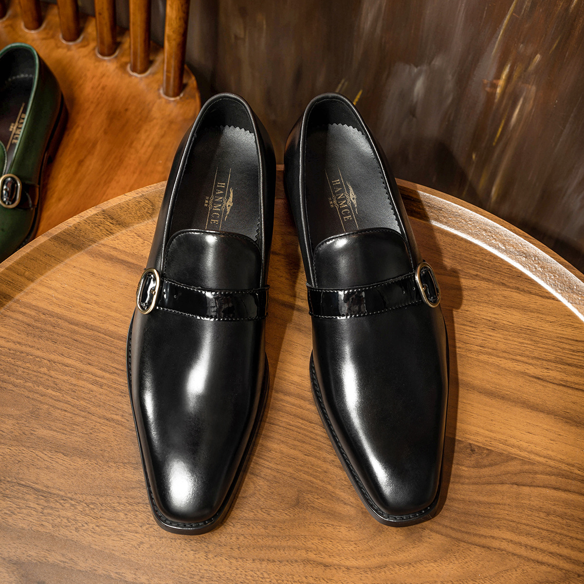 2024 Classic Mens Wedding Dress Shoes Genuine Cowhide Leather Buckle Loafers Slip-On Casual Business Party Formal Shoes for Men