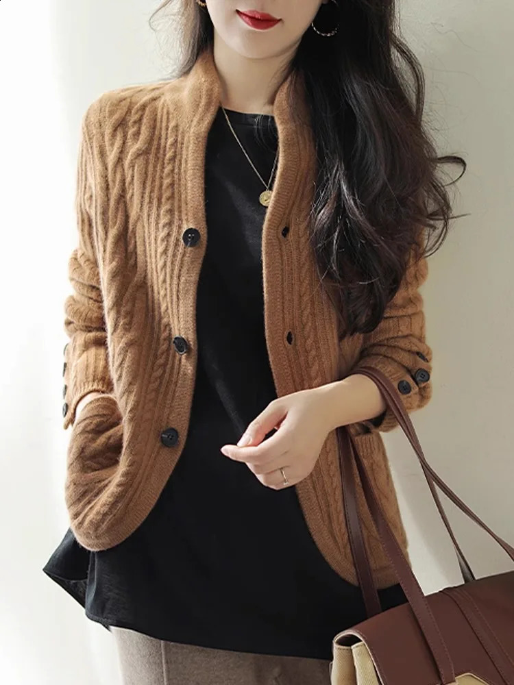 Thick Thread Fried Dough Twists Cardigan For Women In Autumn And Winter Small Crowd n Short Slim Wool Coat 240904
